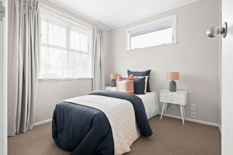 5a Richan Street Glenview_11