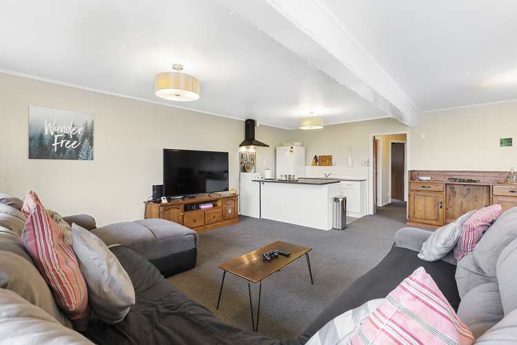 51 Winston Street Crofton Downs_18