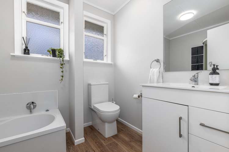 30 Rangituhi Crescent Takapuwahia_12