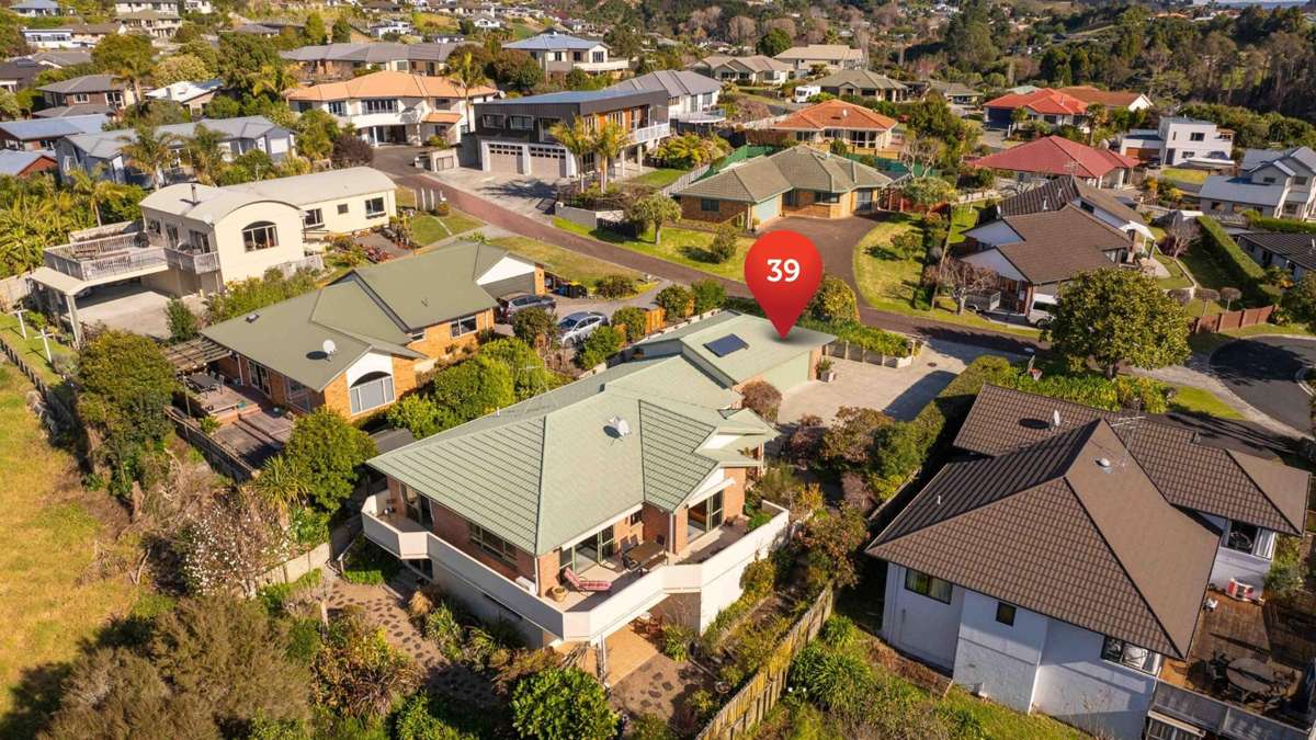 39 Bayvista Close_0