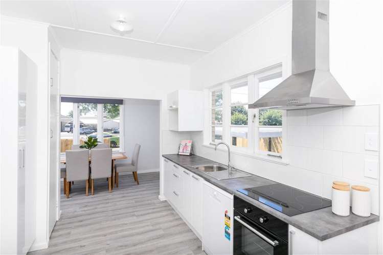 2 Old Farm Road Hamilton East_11