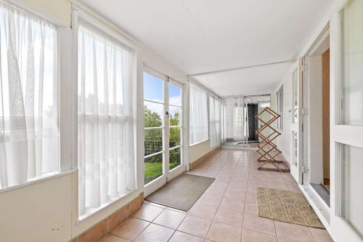 21 Roberts Road Matakatia_16