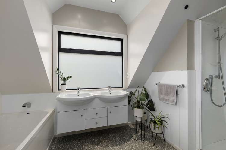 2 Dunleith Grove Silverstream_17