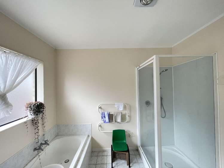 12 John Brooke Crescent 10668_11