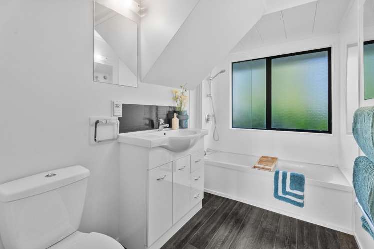 4 Ruka Lane St Johns_14