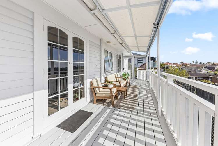 4233 Great North Road Glendene_20