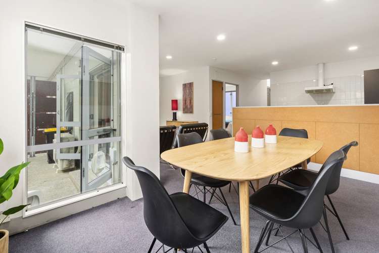 2/112 Mairangi Road Wilton_5