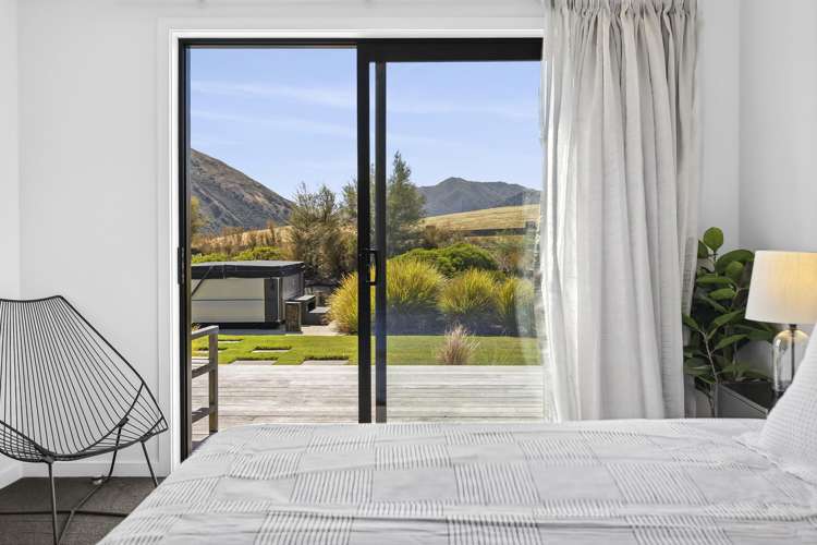 75 Infinity Drive Wanaka_15