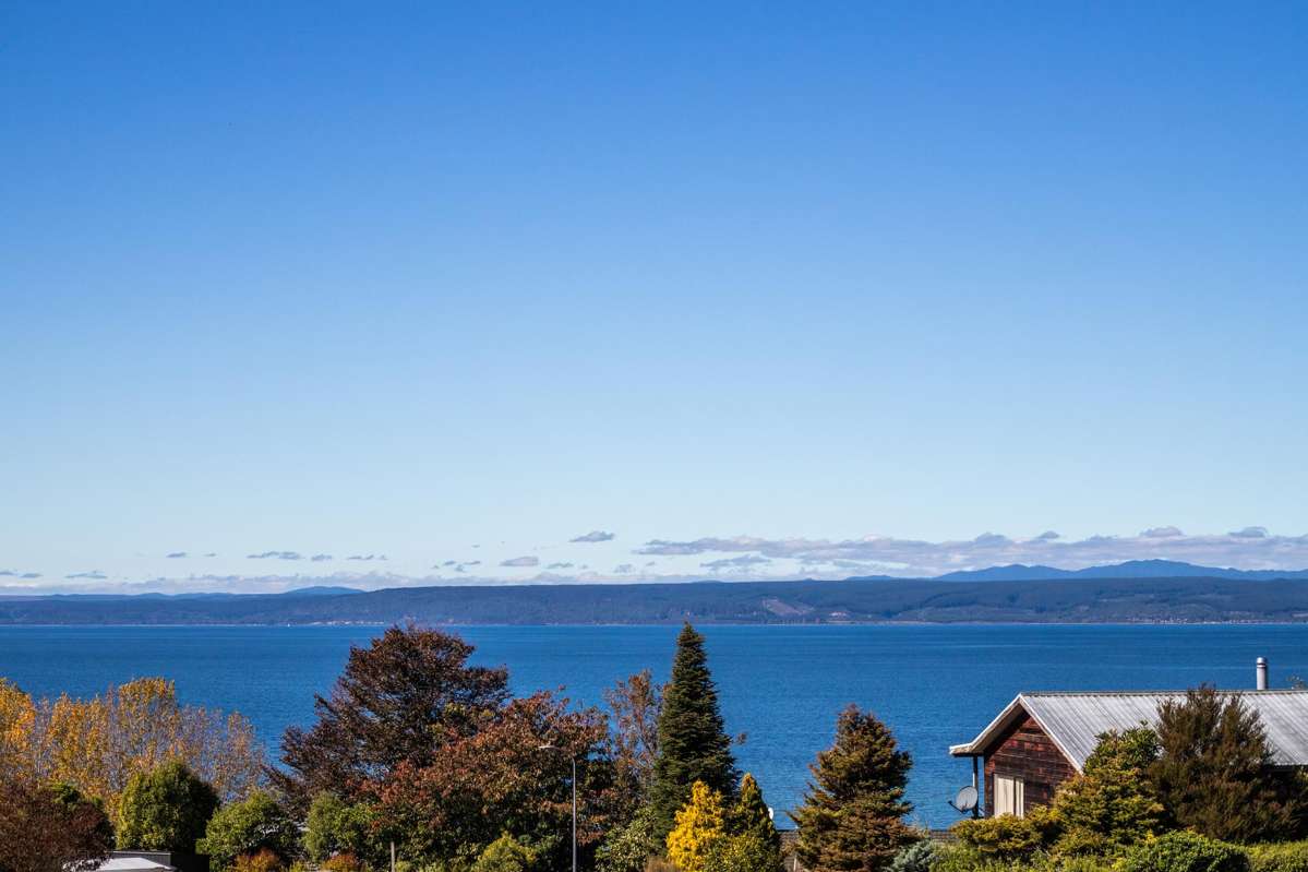 2 Ngati Parekaawa Drive_4