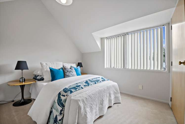 34 Queens Parade Devonport_13