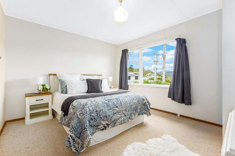 35 Castlerea Street Wainuiomata_11