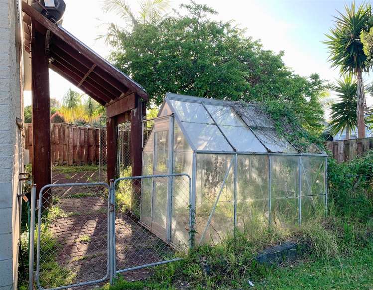 1/9 Wairata Place Te Atatu South_18