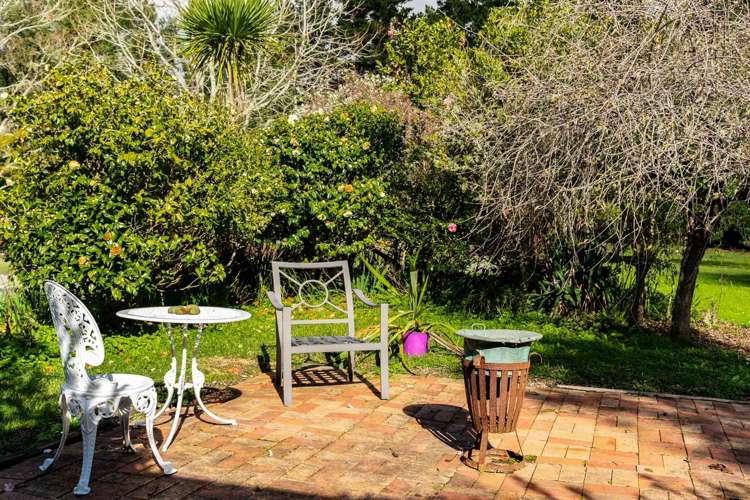 212 Staniforth Road Kaiwaka_16