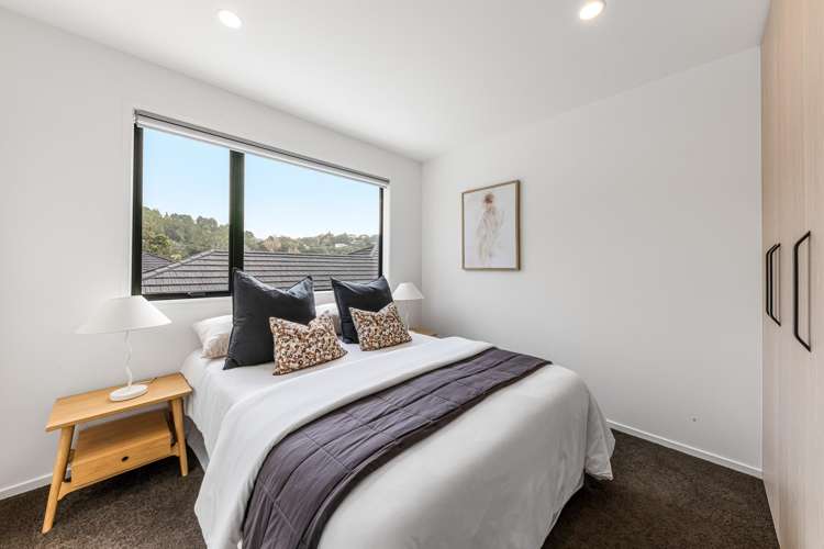 3 Forest Glen Orewa_10