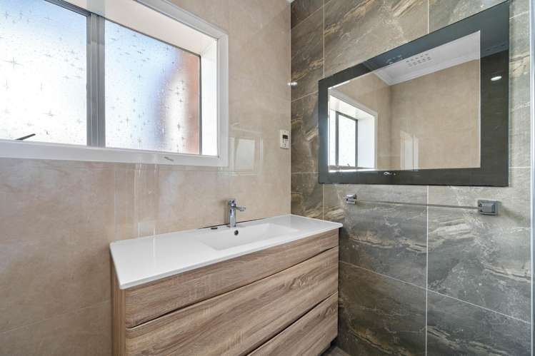 4 Kenderdine Road Papatoetoe_13