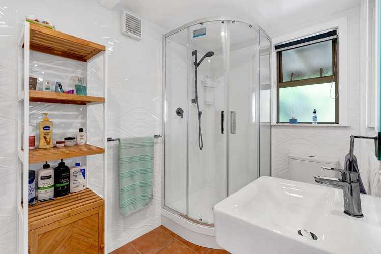 13f York Crescent Westown_18