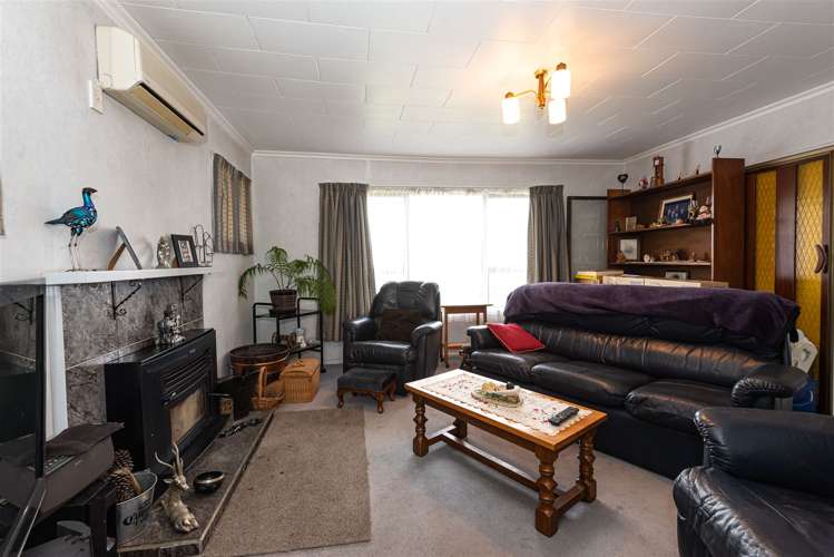 54 Wycola Avenue Hei Hei_6