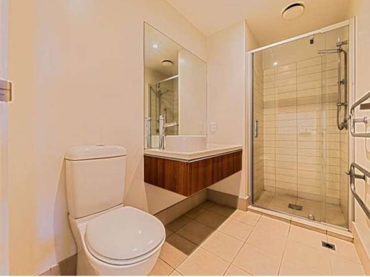 323/8 Dockside Lane Auckland Central_7