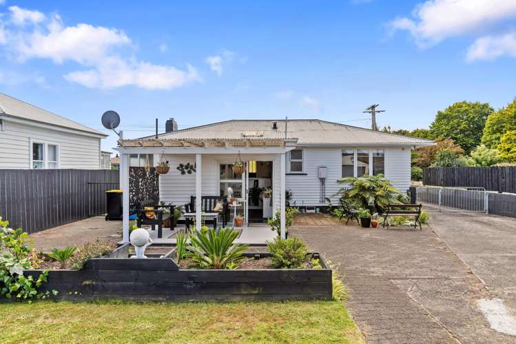 4 George Street Paeroa_17