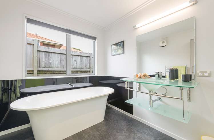 14 Ballard Drive Stoke_8