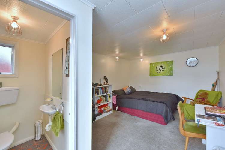 10 Fovant Street Russley_12