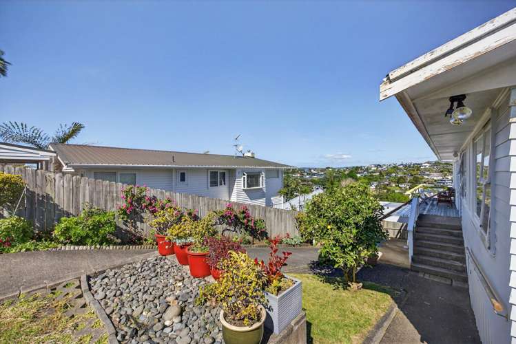 1/9 Colmar Road Mellons Bay_7