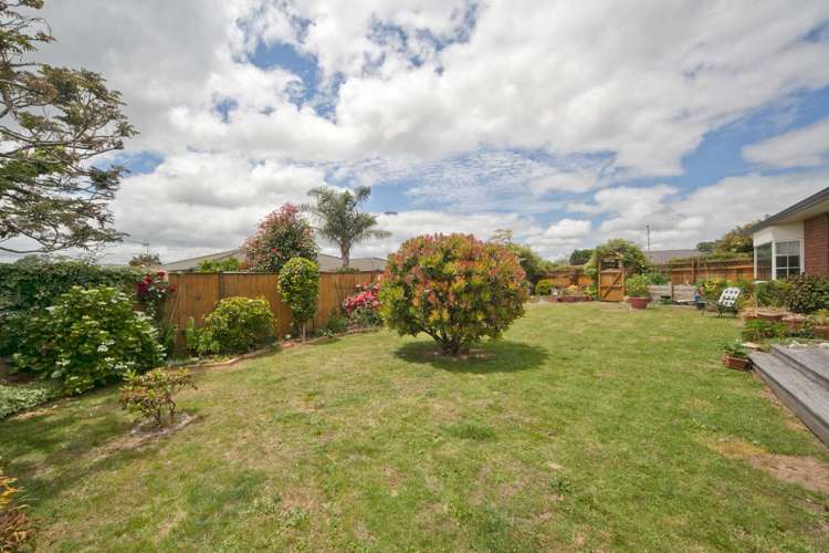 18 Castlehill Court Wattle Downs_13