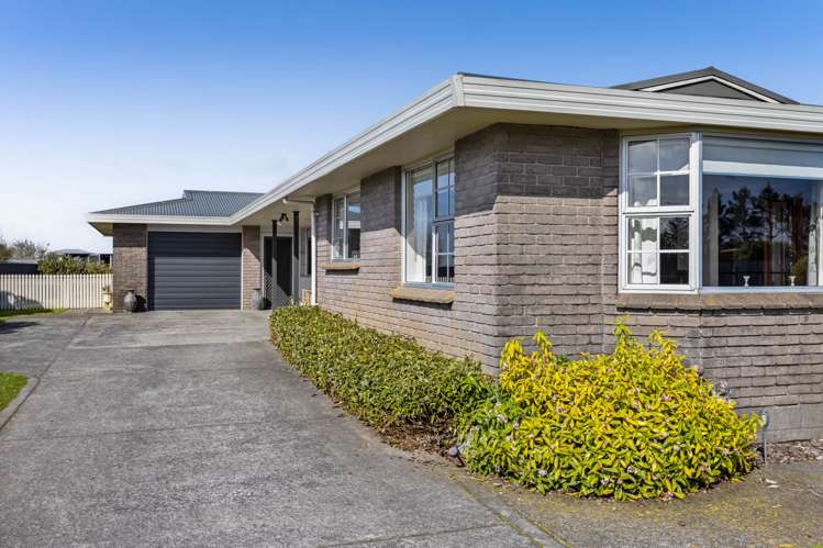 5 Flint Road West_3