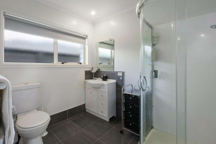 8 Kasey Josh Place Katikati_8