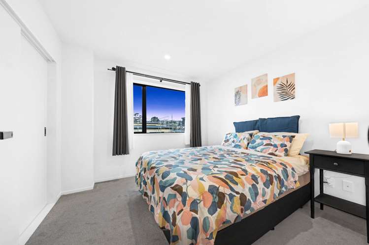 3 Kiato Lane Flat Bush_12
