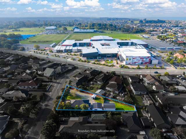 AVAILABLE - Sleepout, Big Section, Good Location!