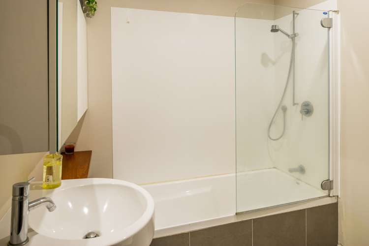 3/2 Onslow Road Khandallah_10