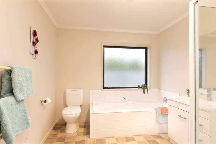 12 River Terrace Renwick_17