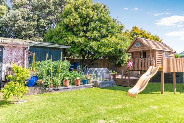 6 Coronation Road Mangere Bridge_12