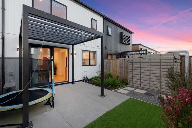 Stylish & Freehold in Prime Ormiston Location