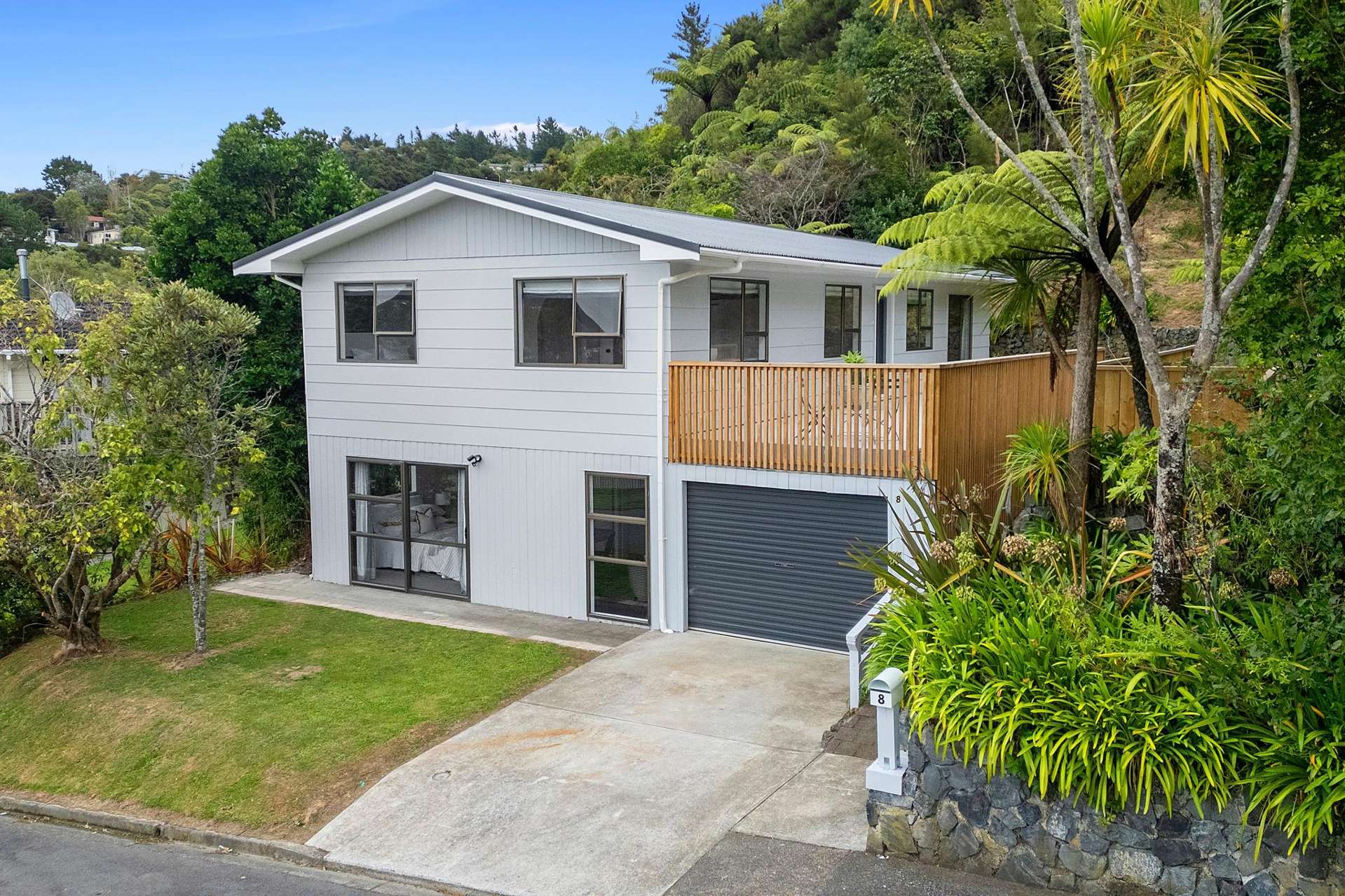 8 Bogle Grove Stokes Valley_0