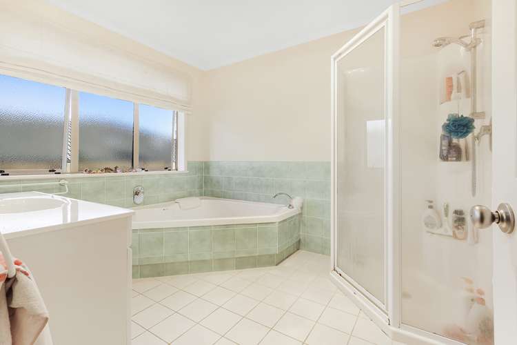 101 Dixon Road Glenview_10