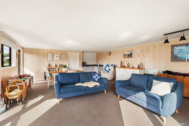 2 Fern Road Mangatangi_17