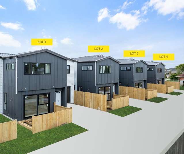 BEST NEW BUILDS IN PAPATOETOE - MUST SELL!