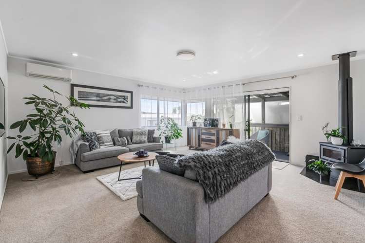 2/12 Sundown Avenue_5