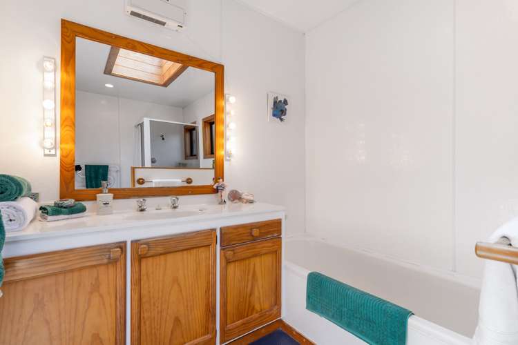 21 Taraire Road Titirangi_13