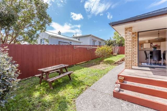 15a Pleasant Road Glen Eden_4