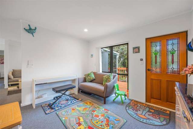 2/9 Ridgewood Crescent 10868_2