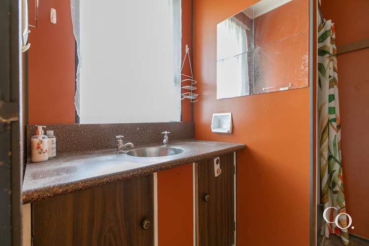 1/9 Lyttelton Crescent Tamatea_19