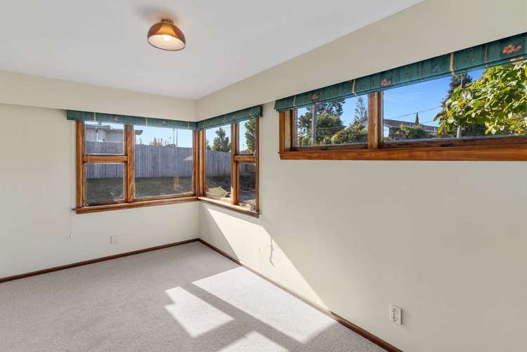 201 Gayhurst Road Dallington_12