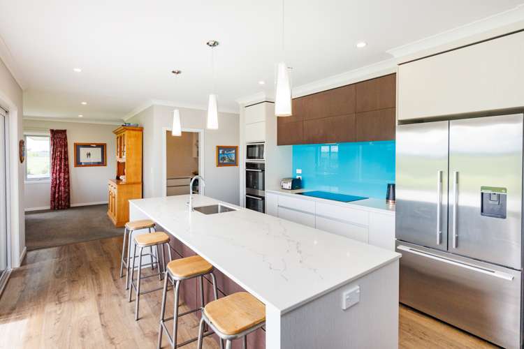 760 Halcombe Road Halcombe_7