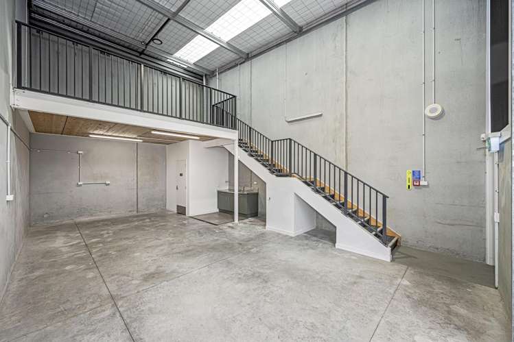 10/11 Northside Drive Westgate_6