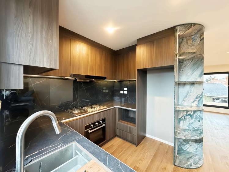 9/2145 Great North Road Avondale_4