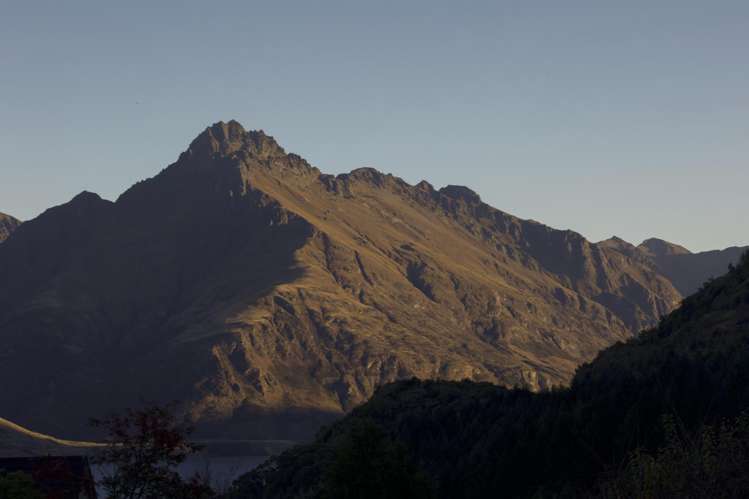 26 Williams Street Fernhill/Sunshine Bay_19