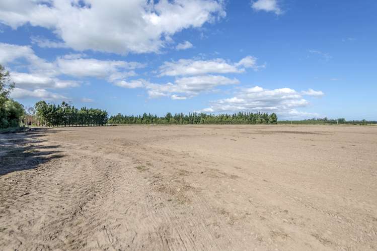 28 Thomsons Road Burnham_19